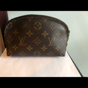 Louis Vuitton cosmetic pouch mono